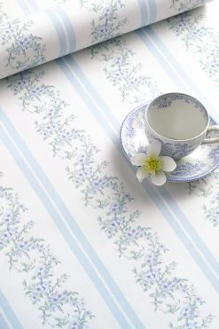 LSF Marigold Wreath Wallpaper Home Decor