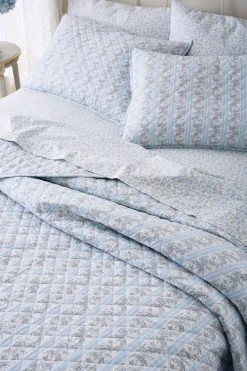 LSF Marigold Wreath Quilt And Sham Set