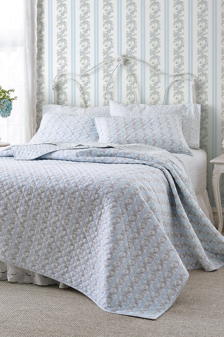 LSF Marigold Wreath Quilt And Sham Set 4 LSF Marigold Wreath Quilt And Sham Set