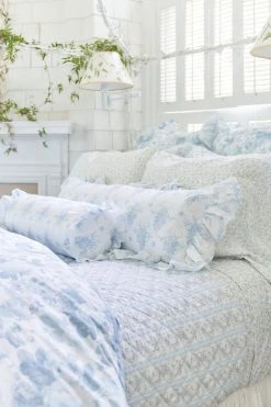 LSF Marigold Wreath Quilt And Sham Set 16 LSF Marigold Wreath Quilt And Sham Set