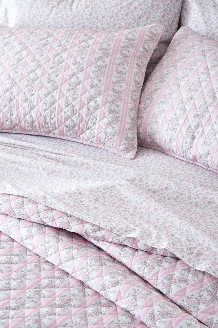 LSF Marigold Wreath Quilt And Sham Set 9 LSF Marigold Wreath Quilt And Sham Set