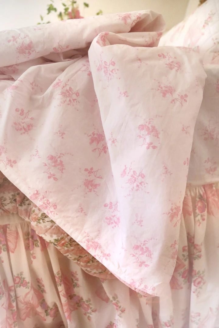 LoveShackFancy Pastiche De Bouquet Sheet Set Bedding 7 LoveShackFancy Pastiche De Bouquet Sheet Set Bedding